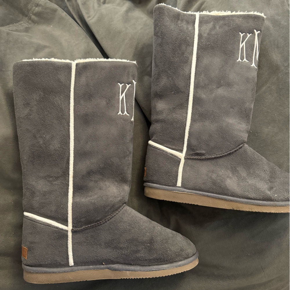 MARLEYLILLY winter boot size 10 
Monogrammed